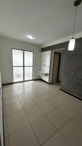 Vendo excelente apartamento no Condomínio Golden Park Jacobina