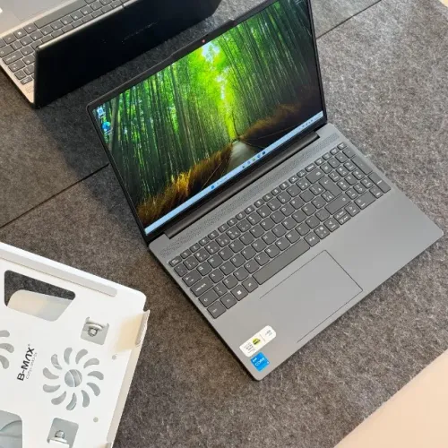 Notebook Lenovo Ideapad Slim, i5 de 13ª, 8gb de ram, 256gb de SSD, tela de 15.6 Full HD