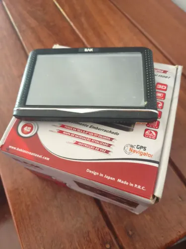 GPS bak, média player