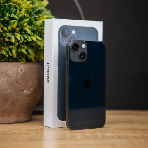 iPhone 13 128GB Midnight