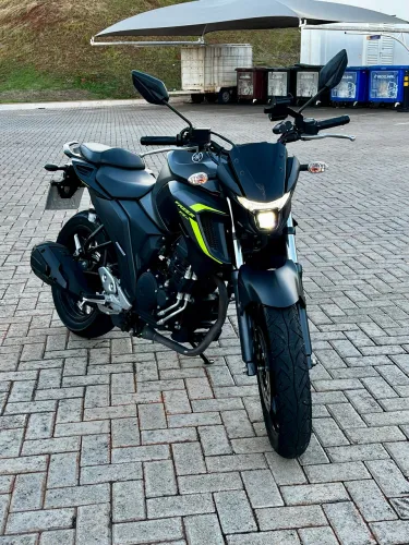FZ25 Fazer 2024 | 6.700 km | Único Dono | Muito Nova