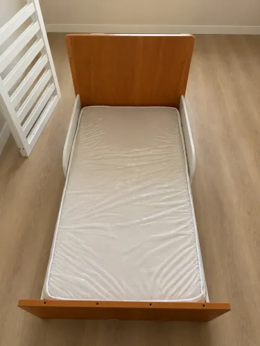 Cama infantil / Berço + colchão Ortobom
