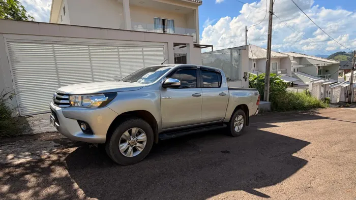 Toyota Hilux CD SRV 4X4 2.8 TDI Diesel Aut. 2016