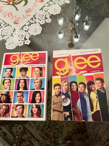 DVD Em Busca da Fama! Primeira Temporada! Volume1 e Volume 2! Glee!