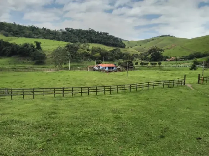 SÍTIO EM CUNHA- SP