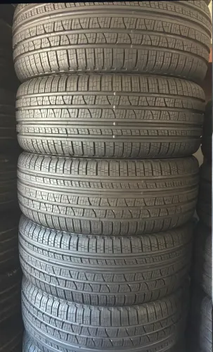 Vários jogos de pneu 235/45-19 Pirelli quase zero