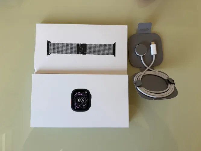 Apple Watch Ultra 3 49mm Black Titanium