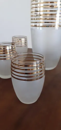 Jogo Cristal Antigo de Coqueteleira e Copos Filetados a Ouro