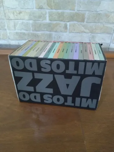 Vendo box Mitos do Jazz da Abril original completo (usado)