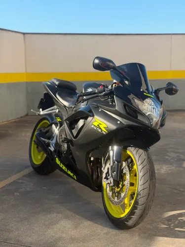 Suzuki Srad 750