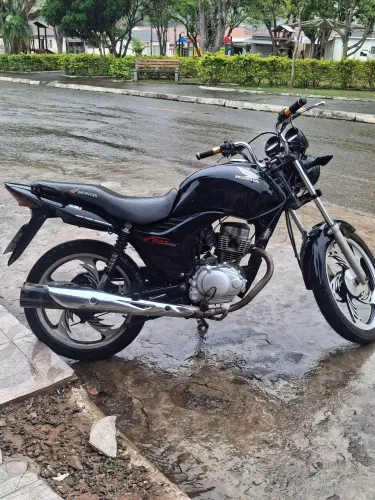 Vendo moto fan150 2013