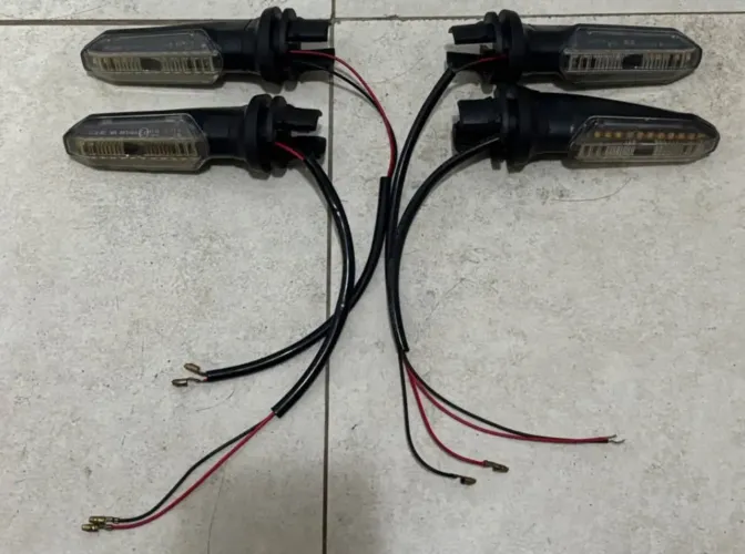Jogo 4 Piscas Stalion (Cavalinho) Led Twister Para Titan/Fan 160
