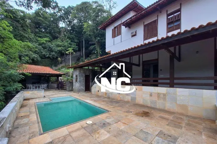 Casa Alto Padrão 4 quartos para alugar, 400 m² por R$ 6.902/mês - Itaipu - Niterói/RJ