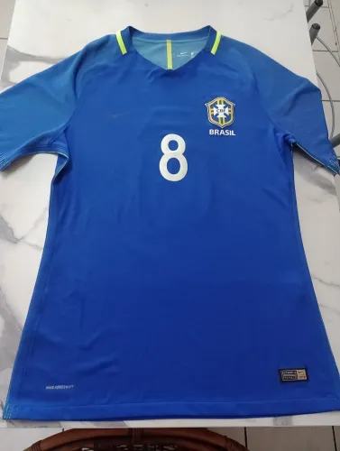 Camisa do seleção Brasileira de jogo fem.azul 2016 faltando o Silk da Nike e as 5 *****