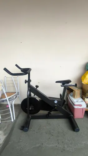 Bicicleta ergométrica, Spinning Profissional de Academia