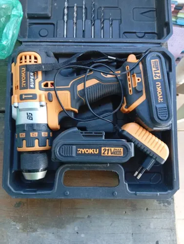 Vendo parafusadeira/furadeira ryoku