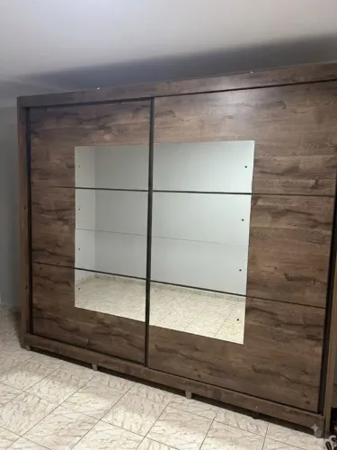 Guarda-Roupa Casal Grande 2 Portas de Correr com Espelho - Super Conservado!