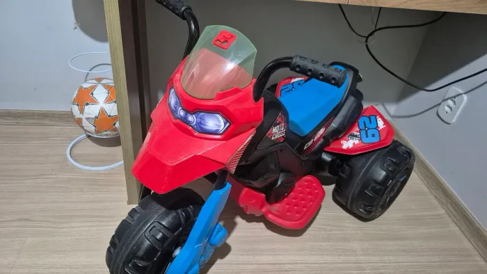 MOTO ELÉTRICA INFANTIL BANDEIRANTES