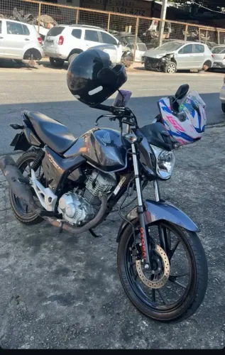Titan 160 (roupa da start )