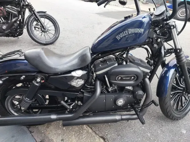 HARLEY-DAVIDSON SPORTSTER XL 883N IRON