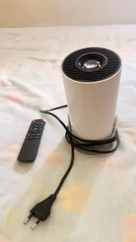Projetor HY300