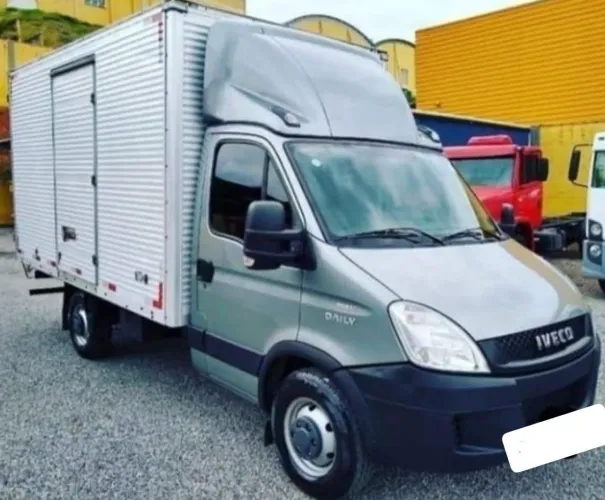 Iveco Daily 35s14 Baú 2013
