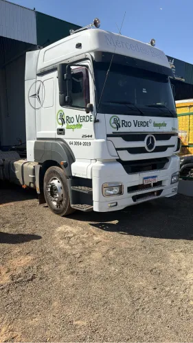 MERCEDES 2544 ANO 2020 6/2