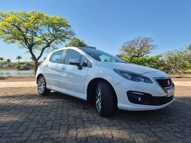 Peugeot 308 Roland Garros 1.6 TB Flex 16V 5P AUT 2018