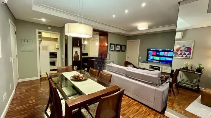 Imóvel para venda possui 97 metros quadrados com 3 quartos em Petrópolis - Porto Alegre - 