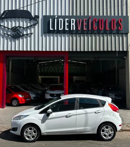 Ford Fiesta 1.6 16V Flex Mec. 5P 2015