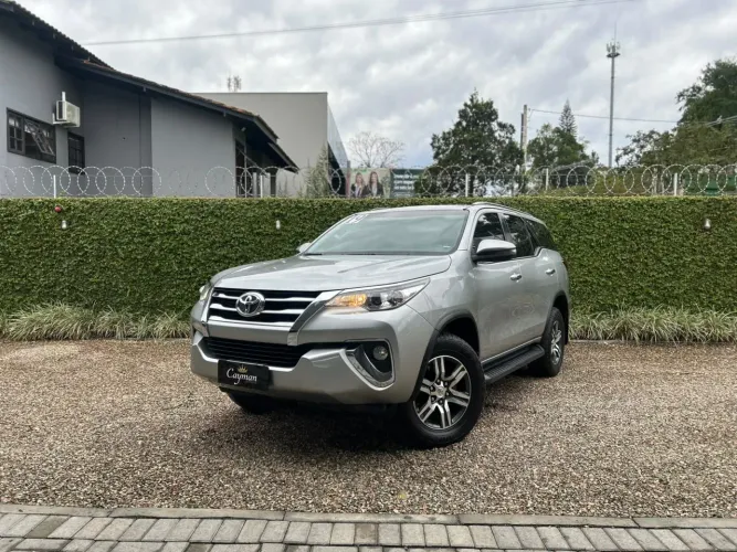 Toyota Hilux SW4 SRV 4X2 2.7 Flex 16V Aut. 2019