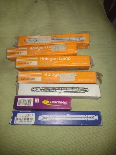 Lâmpada halógena 220-240V 300W