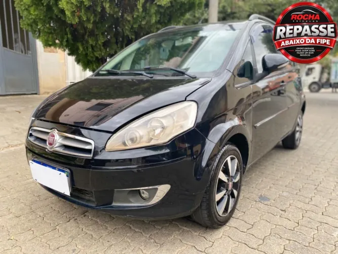 Fiat Idea Attractive 1.4 Fire Flex 8V 5P 2014