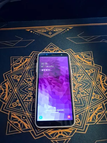 Samsung j8