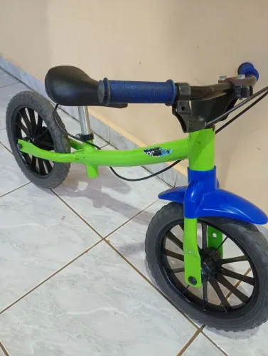 Bicicleta infantil sem pedal