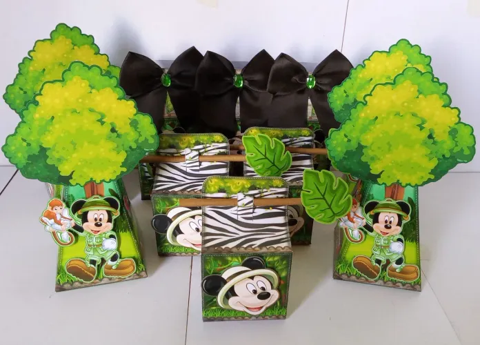 20 caxinhas semi luxo 100,00