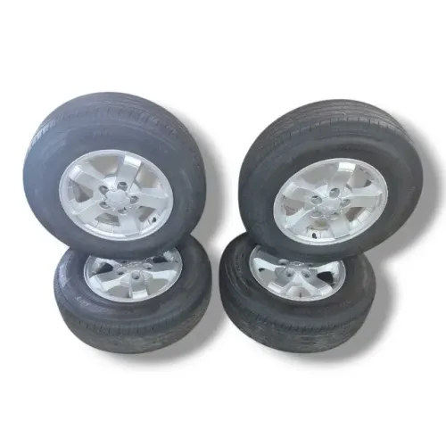 Jogo de roda Chevrolet S10 2003 pneu 235/70 r16