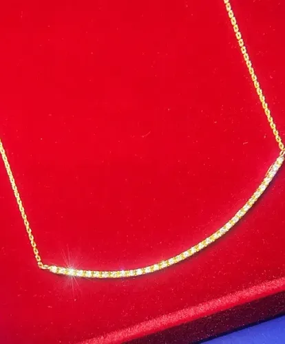 Colar Gargantilha 33 Diamantes Ouro 18 Kilates Peso 2.00 Gramas 40 Cm Fio 0.5 mm Placa 55 