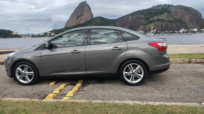Ford Focus Sedan 2.0 16v/2.0 16V Flex 4P Aut. 2014