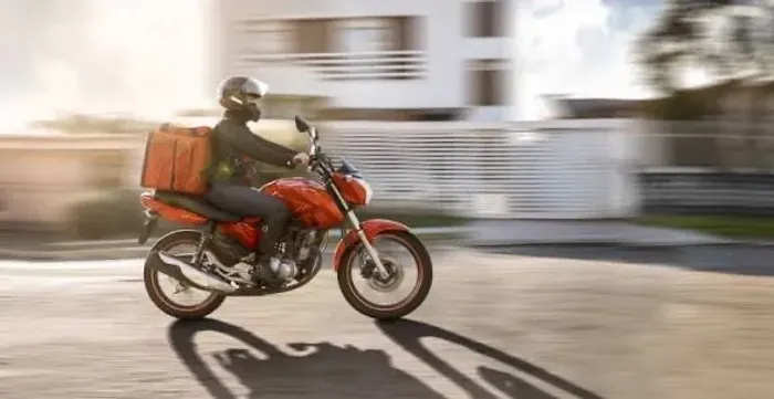 Moto boy entrega e coleta
