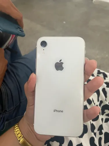 iPhone XR,  seminovo conservado 