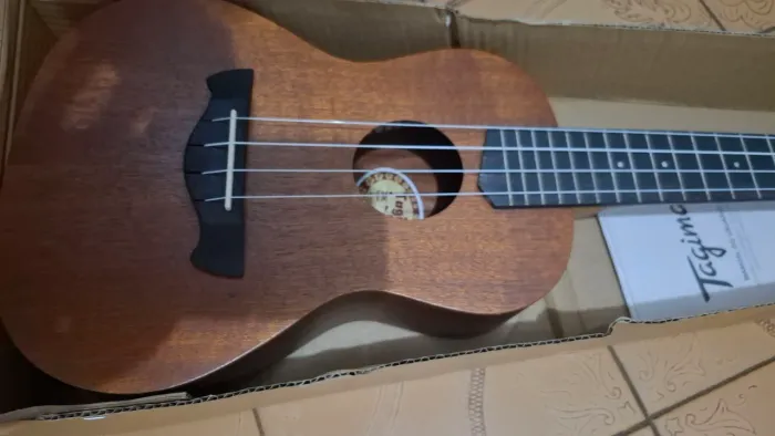 Ukulele Tagima