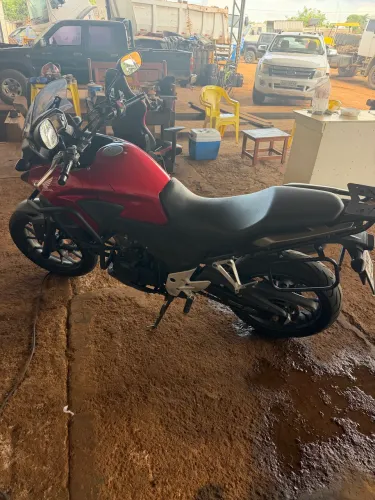 Vendo moto CB X 500 X muito bem conservada sem detalhes