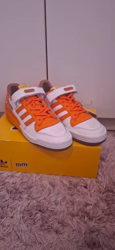 Tenis adidas coleção m&m n°42