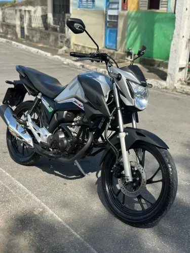 Titan 160