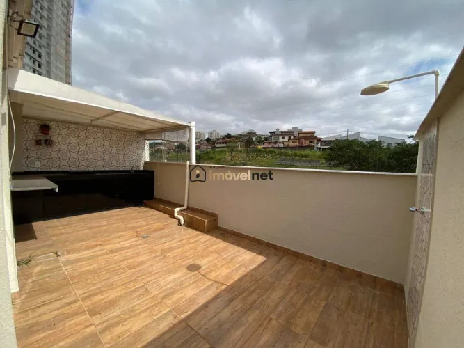Excelente cobertura para locação clara, arejada e em localização privilegiada!