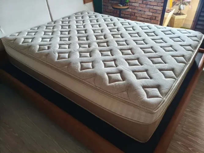 Cama Queen Box