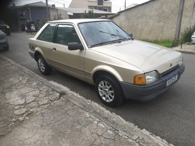 Ford Escort GL 1.8i / 1.8 1990