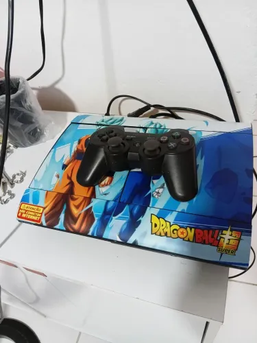 PS3 + DE 100 JOGOS NO HD. COM DEFEITO. ACOMPANHA 1 CONTROLE ORIGINAL