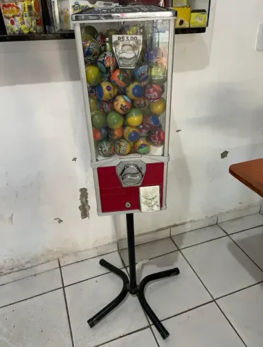 Máquina de venda de brinquedos